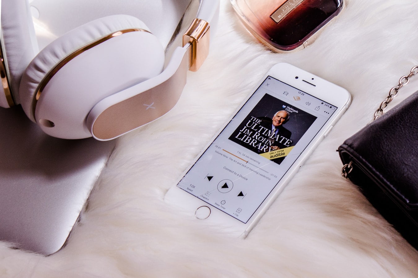 Find The Best App To Listen To Books On iPhone