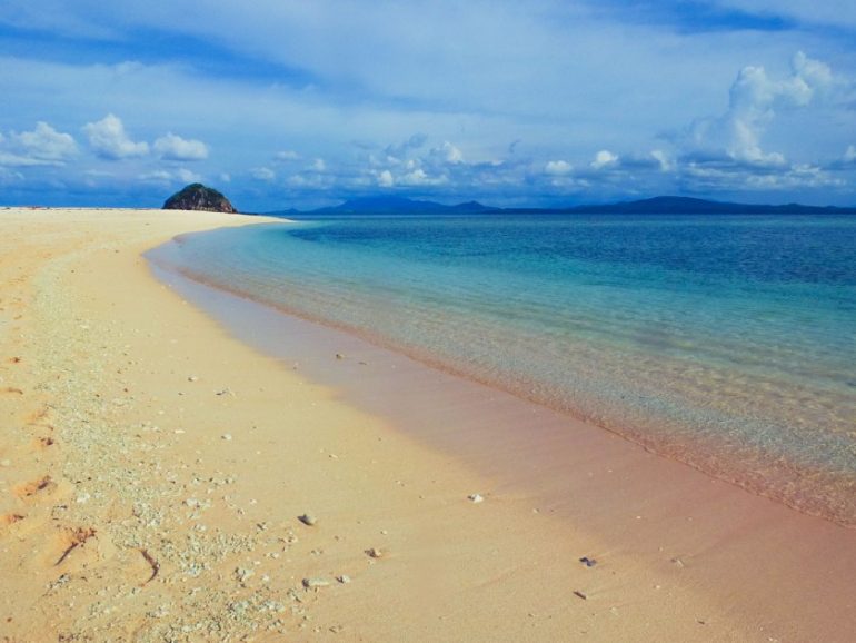 Parola Island: The Pink Beach of Camarines Norte