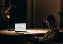 Remote Jobs That Require Late Night Hours – Discover Them